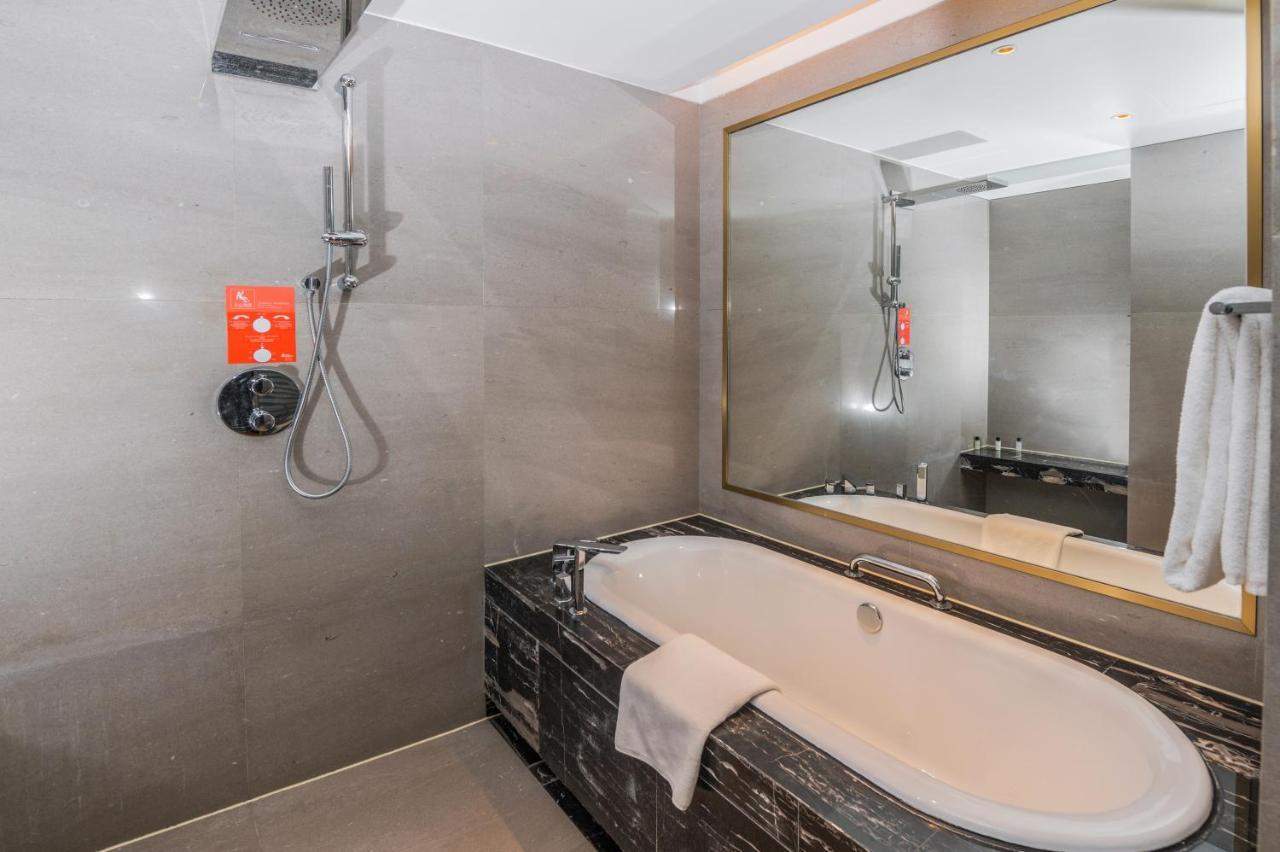 Hotel Indigo Shanghai Jing'An By Ihg מראה חיצוני תמונה